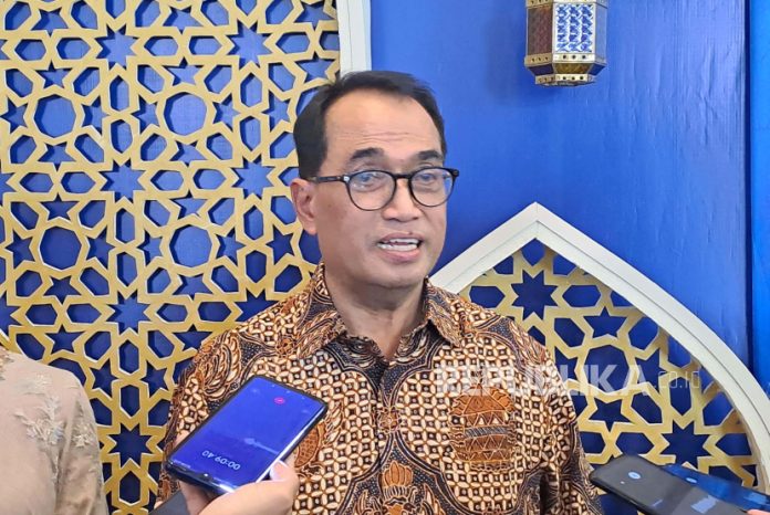 Menhub Apresiasi Kolaborasi BUMN dan Swasta Kembangkan Prasarana Transportasi Massal Menteri Perhubungan Budi Karya Sumadi.