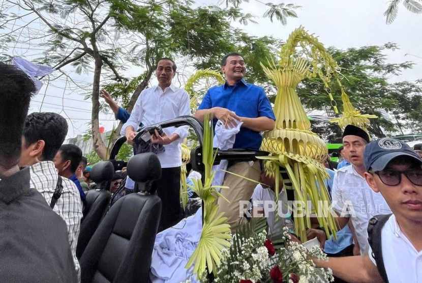 Jokowi Dampingi Luthfi dan Gus Yasin Lakukan Penetrasi Suara di Banyumas Cagup Cawagup Jateng Luthfi-Gus Yasin optimis menang