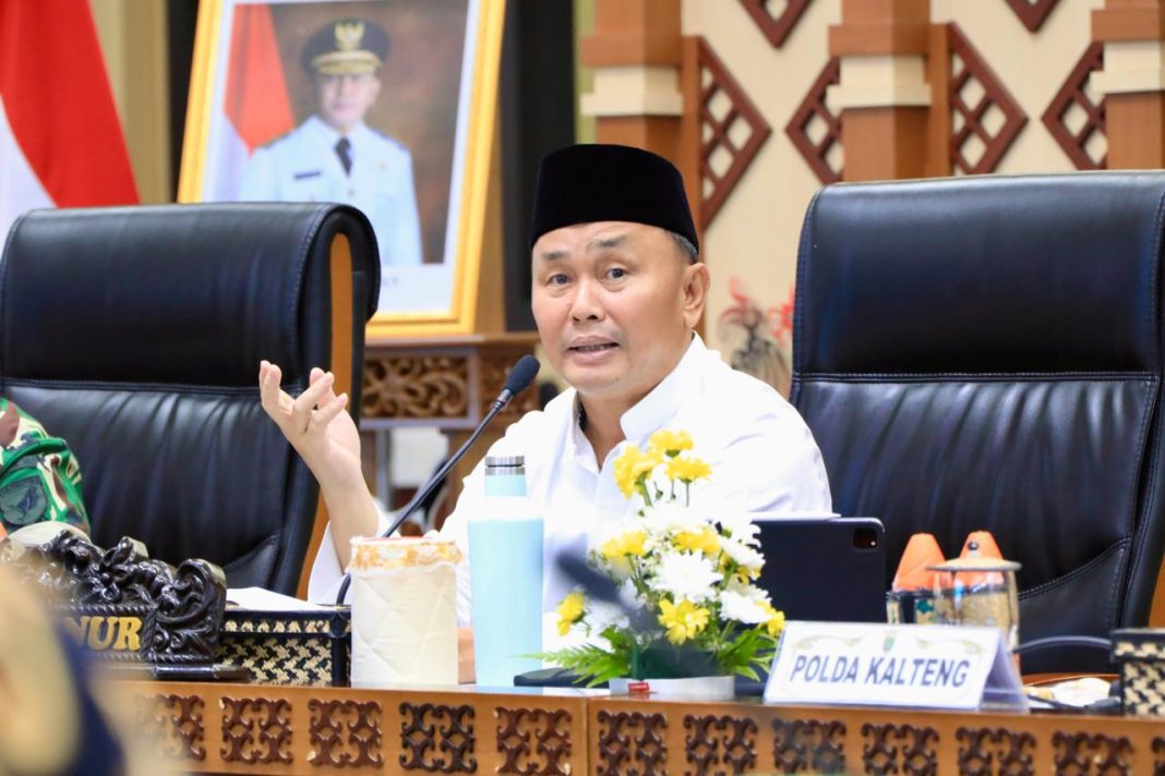Gubernur Kalteng Gelar Rakor Tindaklanjuti Kunker Wapres Gubernur Kalimantan Tengah (Kalteng) H. Sugianto Sabran pimpin Rapat Koordinasi (Rakor) tindak lanjut Kunjungan Kerja (Kunker) Wakil Presiden Republik Indonesia Gibran Rakabuming ke Kota Palangka Raya, Prov. Kalteng, bertempat di Aula Jayang Tingang, Kantor Gubernur Kalteng (15/11/2024).