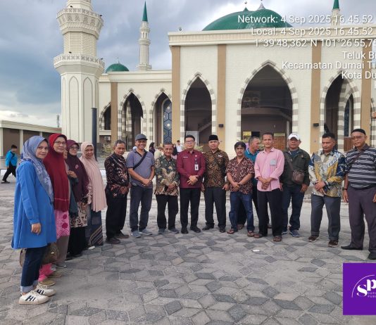 Asisten III Hermanto, S.H. Lepas Keberangkatan Warga Kurai Dumai ke Bukittinggi