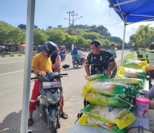 Kodim 0320/Dumai dan Bulog Gelar Gerakan Pangan Murah, Ringankan Beban Masyarakat