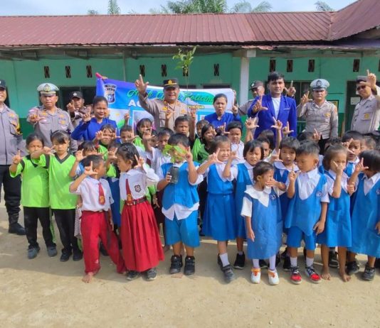 Polres Dumai Edukasi Cinta Lingkungan ke Siswa TK Victory Lewat Program Green Policing