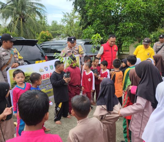 Polres Dumai Menggalakkan Program Green Policing di Sekolah Dasar