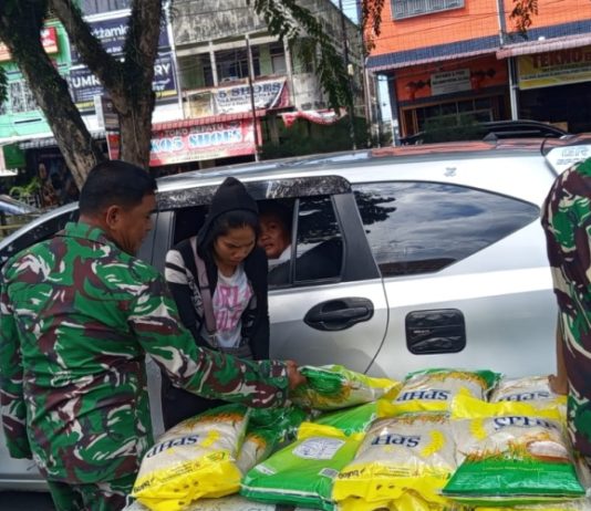 Kodim 0320/Dumai dan Bulog Gelar Gerakan Pangan Murah di Sukajadi