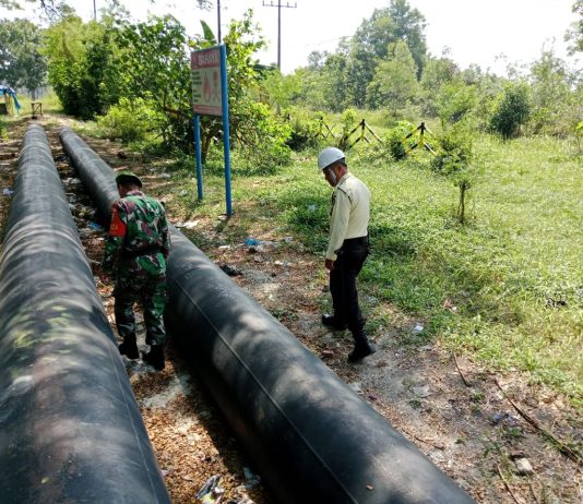 Patroli Bersama Koramil 01/DK dan SKK Migas Amankan Jalur Pipa Minyak di Bukit Kapur