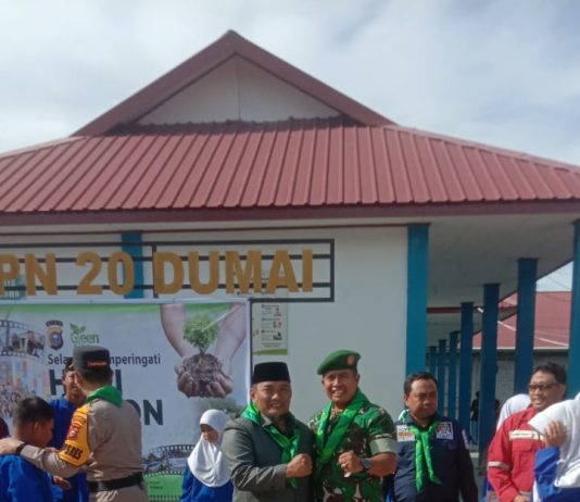 “Peringatan Hari Pohon Sedunia 2025 di Mundam: TNI Kodim 0320/Dumai Tegaskan Komitmen Pelestarian Lingkungan Lewat Aksi Penanaman Pohon Bersama Masyarakat dan Pelajar”