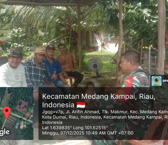 Babinsa Koramil 02/BK Perkuat Pencegahan Karhutla Melalui Patroli dan Sosialisasi di Kelurahan Teluk Makmur