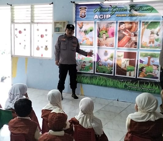 Polres Dumai Laksanakan AGIP dan Penanaman Pohon, Anak TK Prayuda Karta Diajak Jaga Lingkungan