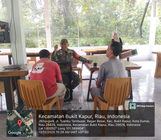 Amankan Objek Vital Nasional, Babinsa dan Security Pertamina Patroli Jalur Pipa di Bukit Kapur