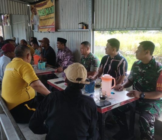 Perkuat Sinergi Lintas Sektoral, Babinsa Tanjung Palas Fasilitasi Komsos Jaga Kondusivitas Wilayah