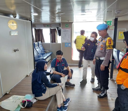 Polres Dumai Awasi Keamanan Ferry Di Ops Lilin Lancang Kuning 2025, Kapolres: “Pastikan Perjalanan Aman”