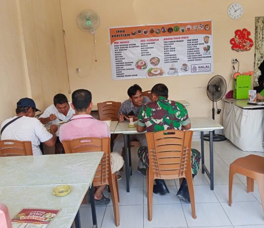 Anggota Koramil 03/Sungai Sembilan Gelar Komsos Pererat Hubungan dengan Warga Lubuk Gaung