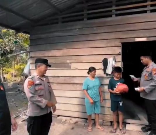 Polisi Menyapa Ramadhan, Kepedulian Nyata Mengalir untuk Warga Sungai Sembilan
