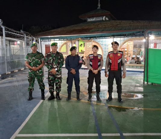 Kodim 0320 Dumai Bersama Polri Laksanakan Pengamanan Salat Tarawih di Rutan