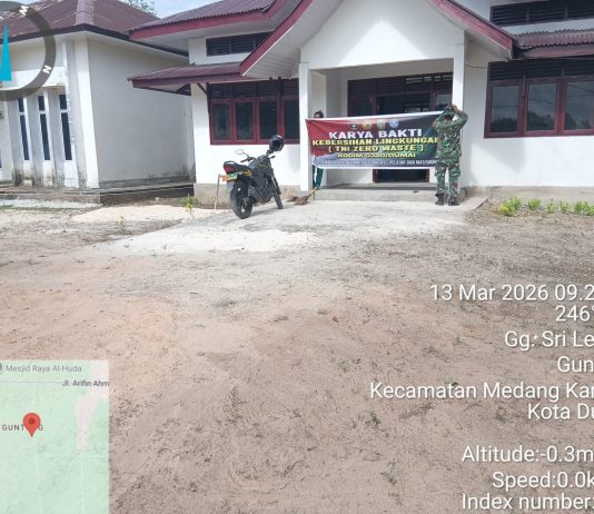 TNI dan Masyarakat Gotong Royong Bersihkan Lingkungan dalam Program Zero Waste di Guntung