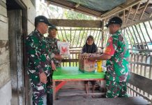 Personel Kodim Dumai Salurkan Bantuan Sembako untuk Warga Kurang Mampu