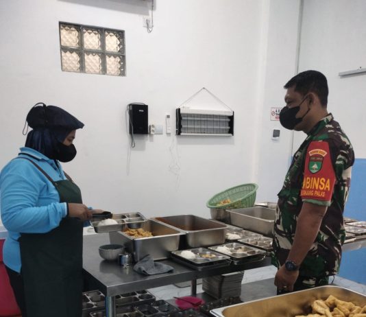 Babinsa Koramil 01/Dumai Dampingi Program Makanan Bergizi Gratis di Tanjung Palas, 2.480 Warga Terima Manfaat