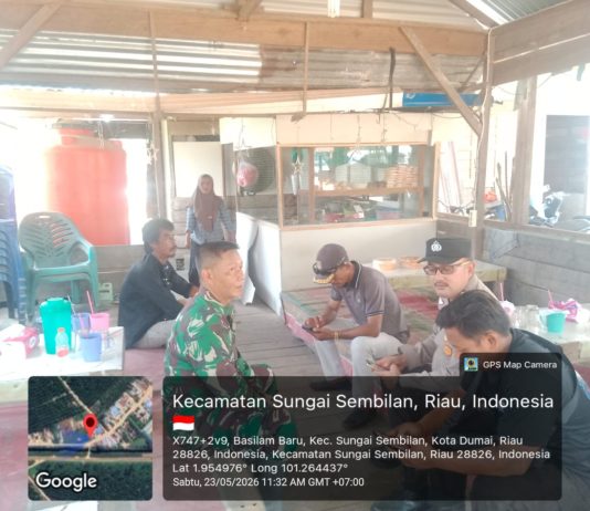 Babinsa Koramil 02/Bukit Kapur Gencarkan Patroli dan Sosialisasi Pencegahan Karhutla di Teluk Makmur