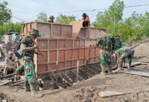 Kodim 0320/Dumai Lanjutkan Pembangunan Dua Jembatan Armco di Sungai Sembilan untuk Tingkatkan Akses Warga
