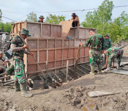 Kodim 0320/Dumai Lanjutkan Pembangunan Dua Jembatan Armco di Sungai Sembilan untuk Tingkatkan Akses Warga