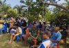 Babinsa Lubuk Gaung Perkuat Kemanunggalan TNI-Rakyat Melalui Komunikasi Sosial Bersama Warga