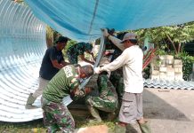 Meski Hadapi Pasang Surut Air Laut, TNI Kebut Pembangunan Jembatan Armco