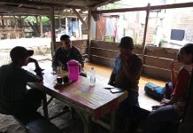 Pererat Kemanunggalan TNI dan Rakyat, Babinsa Lubuk Gaung Aktif Gelar Komsos dengan Warga