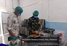 Babinsa Mundam Dampingi Distribusi Makan Bergizi Gratis untuk Ratusan Siswa dan Balita