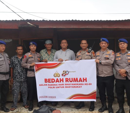Polres Dumai Gelar Bedah Rumah untuk Personel dalam Rangka Hari Bhayangkara ke-80