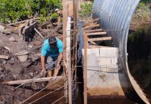 Kodim 0320/Dumai Kawal Pembangunan Dua Jembatan Armco, Perkuat Akses Warga Lubuk Gaung–Basilam Baru