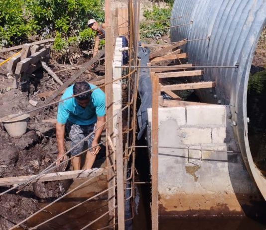 Kodim 0320/Dumai Kawal Pembangunan Dua Jembatan Armco, Perkuat Akses Warga Lubuk Gaung–Basilam Baru