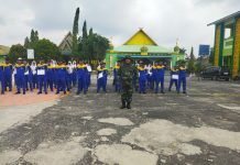 Babinsa Koramil 01/Dumai Latih 300 Siswa MAN Dumai PBB, Tanamkan Disiplin dan Jiwa Nasionalisme