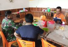Babinsa Koramil 03/Sungai Sembilan Perkuat Silaturahmi Melalui Komsos di Kelurahan Lubuk Gaung