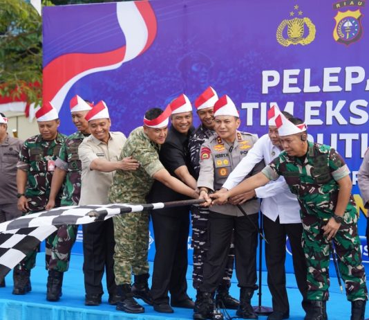 Kapolda Riau Lepas Tim Ekspedisi Merah Putih Presisi, Sasar 17 Desa di Wilayah 3T