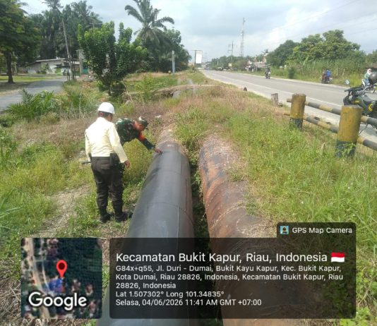 Babinsa Koramil 02/Bukit Kapur dan SKK Migas Perkuat Pengamanan Jalur Pipa Minyak PT Pertamina Hulu Rokan