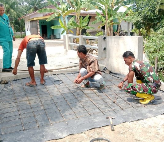Pengecatan Jembatan Beton Kodim 0320/Dumai di Tanjung Penyembal Rampung, Segera Permudah Akses 140 Warga