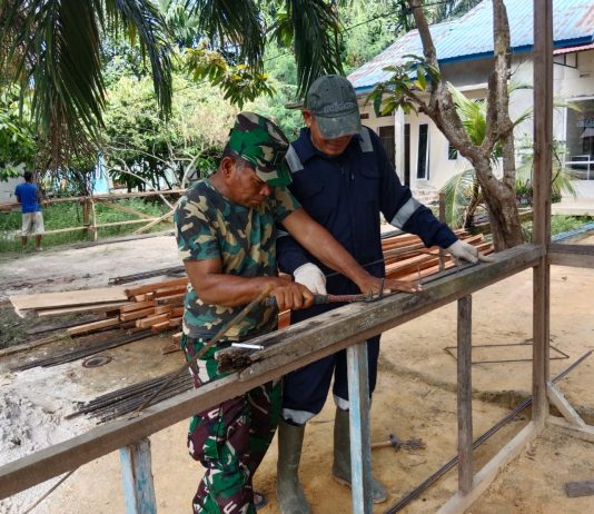 Babinsa Koramil 01/Dumai Dampingi Pembangunan Jembatan Beton di Kelurahan Purnama, Dandim: Wujud Kepedulian TNI untuk Masyarakat