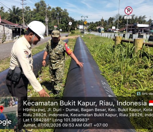 Babinsa Koramil 01/Dumai dan Tim SKK Migas Perkuat Pengamanan Jalur Pipa Minyak PT Pertamina