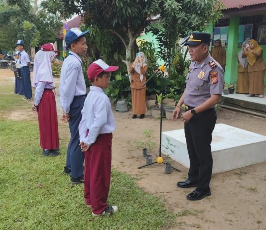 Police Go to School, Kapolsek Dumai Timur Edukasi Pelajar SMP dan SD PGRI Dumai
