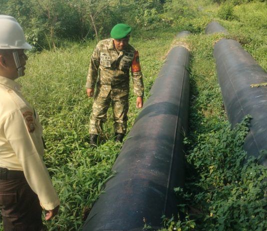 Babinsa dan Security PHR Patroli Jalur Pipa Minyak, Warga Diimbau Jaga Aset Vital