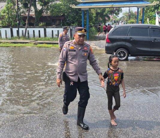 Kapolsek Dumai Timur Monitoring Banjir, Air Mulai Surut dan Belum Ada Warga Mengungsi