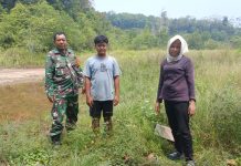 Babinsa Pelintung Patroli Karhutla, Imbau Warga Tak Buka Lahan dengan Membakar
