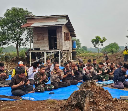 Di Tengah Penanganan Karhutla, Pangdam XIX/TT Gelar Salat Istisqa di Pulau Jumat