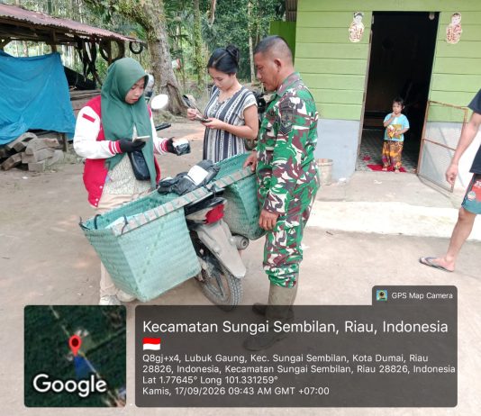 Pererat Silaturahmi dengan Warga, Babinsa Koramil 03/SS Gelar Komsos di Lubuk Gaung
