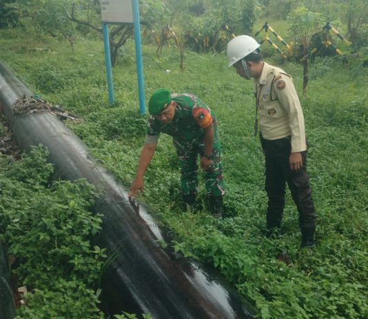 Koramil 01/Dumai Bersama Security PHR Patroli Jalur Pipa Minyak Sekaligus Sosialisasikan Larangan Berjualan di Area Pipa