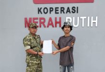 Babinsa Dampingi Pemasangan Delapan Titik CCTV di KDKMP Bagan Besar Timur, Dukung Keamanan dan Pengawasan